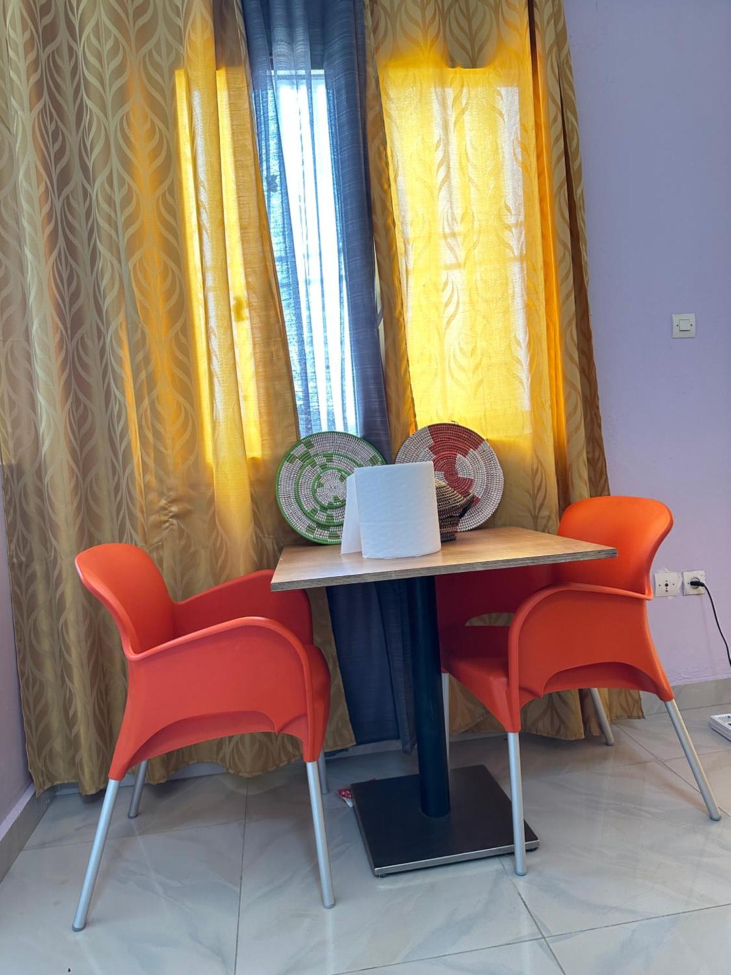 Residences Primis Thies - Appartements Et Chambres Luaran gambar